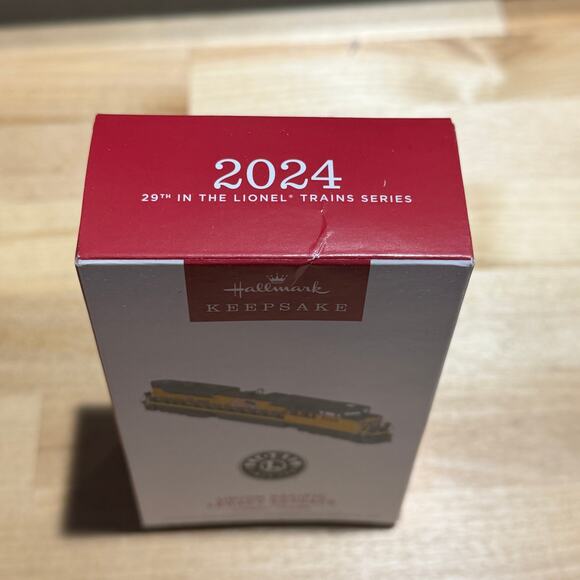 NEW 2024 Hallmark Ornament UNION PACIFIC LEGACY SD70ACE LIONEL TRAINS - Metal - Picture 4 of 4